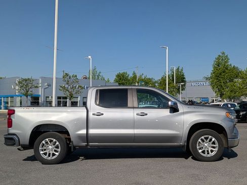 Used 2023 Chevrolet Silverado 1500 LT AWD/4WD image 4