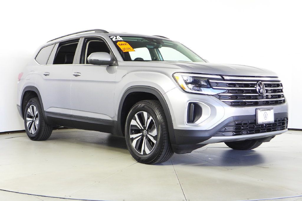Used 2024 Volkswagen Atlas SE FWD image 4