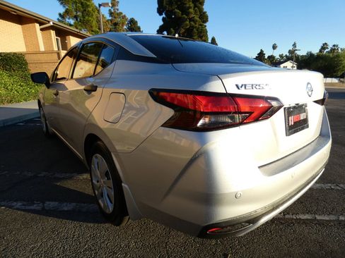 Used 2020 Nissan Versa S image 12