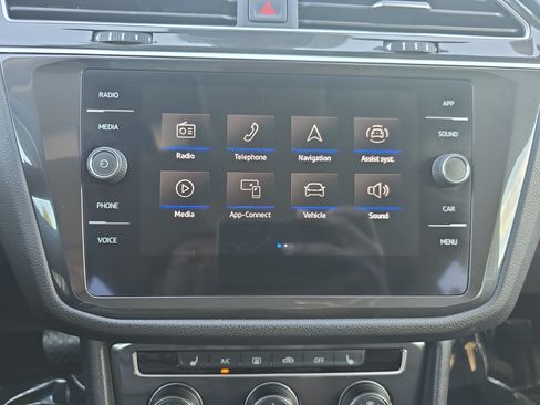 Used 2024 Volkswagen Tiguan Wolfsburg Edition FWD image 19