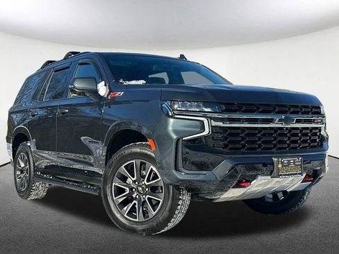 Used 2022 Chevrolet Tahoe Z71 w/ Luxury Package image 2