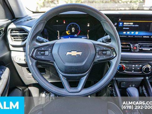 Used 2025 Chevrolet TrailBlazer LT FWD image 28