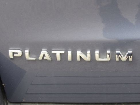 Used 2023 Ford Expedition Platinum AWD/4WD image 7
