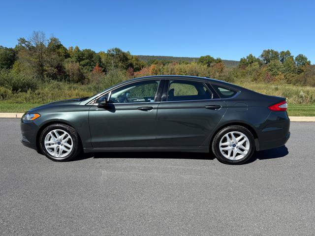 Used 2016 Ford Fusion SE FWD image 5