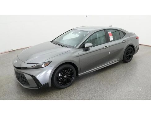 New 2026 Toyota Camry SE image 1