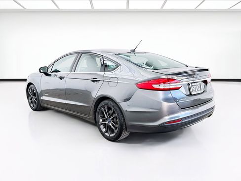 Used 2018 Ford Fusion SE w/ Equipment Group 601A image 6
