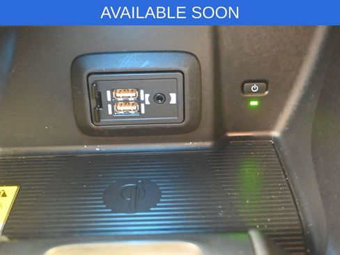 Used 2021 Toyota Venza LE w/ Carpet Mat Package (TMS) AWD/4WD image 23