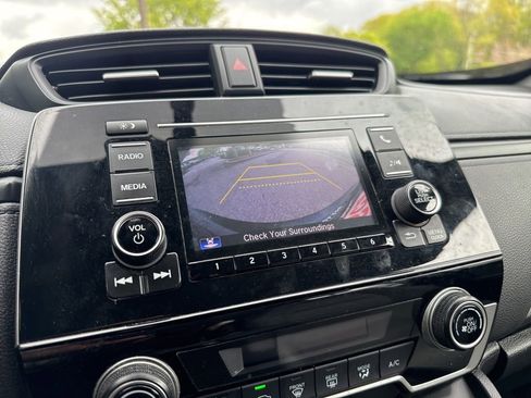 Used 2019 Honda CR-V LX image 17