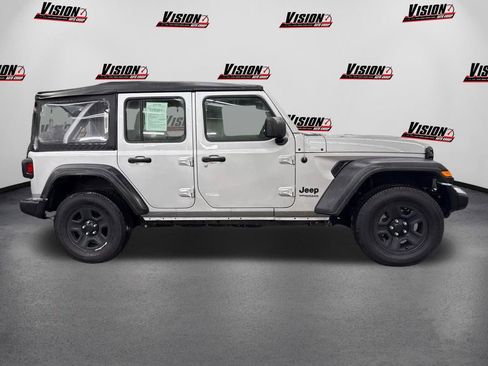 Used 2022 Jeep Wrangler Unlimited Sport image 4