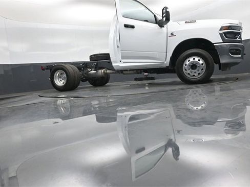 New 2026 RAM 3500 Tradesman w/ Chrome Appearance Group image 44