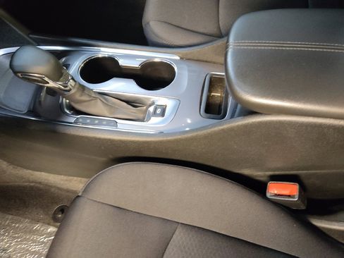 Used 2022 Chevrolet Malibu LT FWD image 26