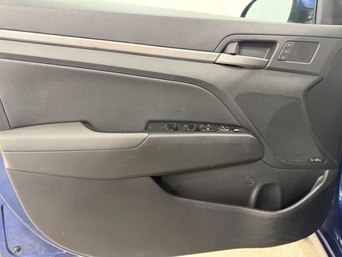 Used 2017 Hyundai Elantra Limited w/ Limited Ultimate Package 05 FWD image 11