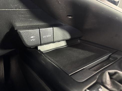 Used 2019 Toyota Camry SE image 31