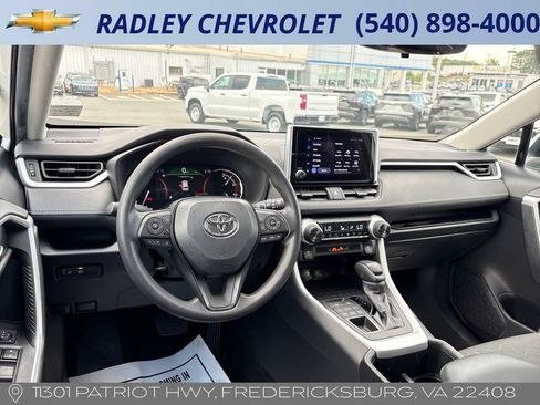 Used 2023 Toyota RAV4 XLE AWD/4WD image 13