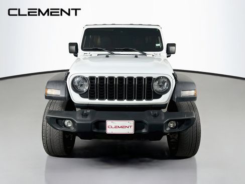 Used 2024 Jeep Wrangler Unlimited Sport AWD/4WD image 2