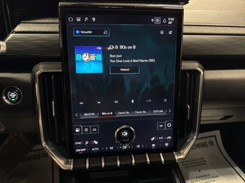 Used 2025 GMC Acadia Elevation image 19