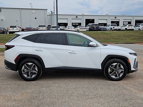 Used 2025 Hyundai Tucson SEL FWD image 4