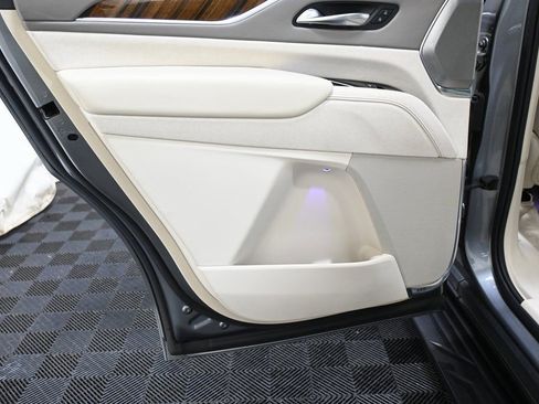 Used 2021 Cadillac Escalade Sport Platinum image 38