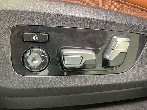 Used 2023 BMW X7 xDrive40i w/ Executive Package AWD/4WD image 17
