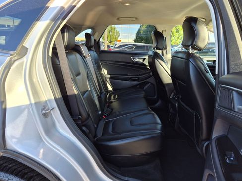 Used 2019 Ford Edge Titanium AWD/4WD image 31
