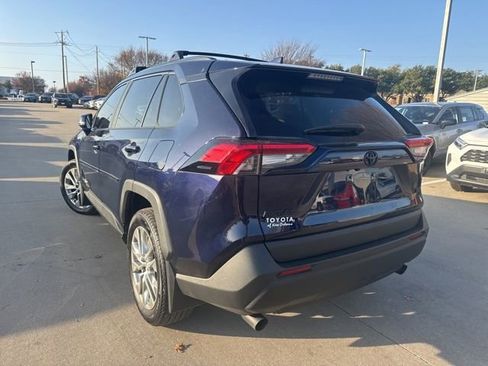 Used 2025 Toyota RAV4 XLE Premium image 4