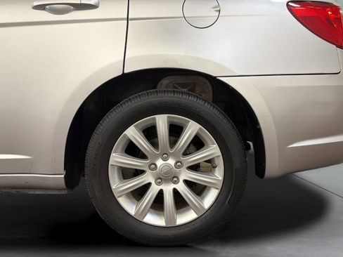 Used 2012 Chrysler 200 Touring image 36