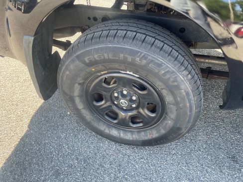 Used 2012 Nissan Frontier S AWD/4WD image 26