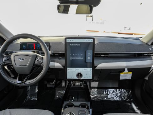 Used 2022 Ford Mustang Mach-E Premium image 14