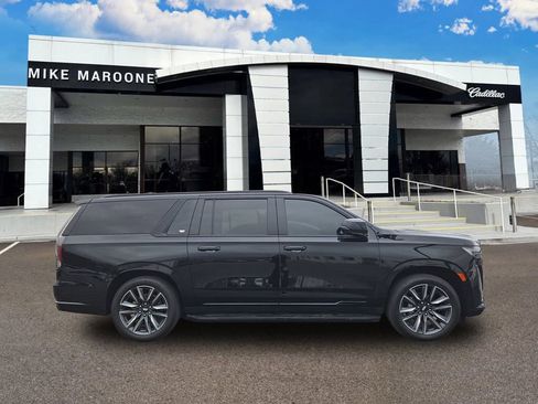 Used 2023 Cadillac Escalade ESV Sport Platinum AWD/4WD image 3