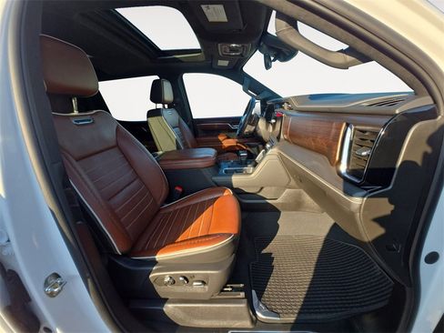 Used 2024 GMC Sierra 1500 Denali Ultimate image 15