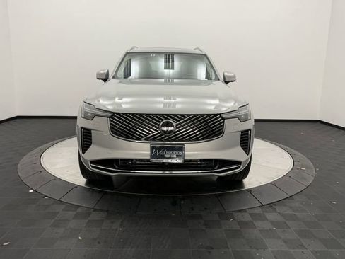 Certified 2025 Volvo XC90 B6 Plus image 3