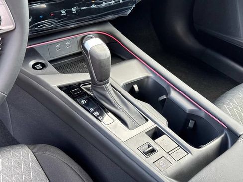 New 2026 Nissan Sentra SV w/ SV Convenience Package FWD image 28