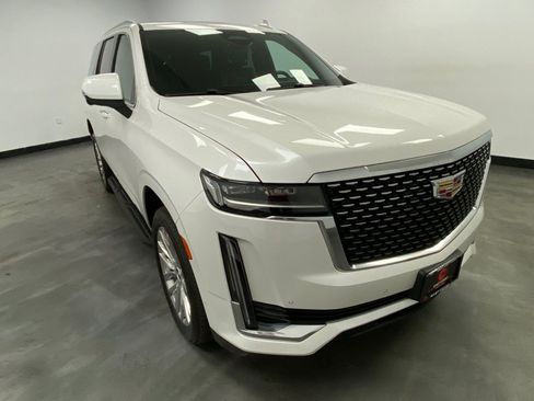 Used 2023 Cadillac Escalade Premium Luxury w/ LPO, Floor Liner Package AWD/4WD image 8
