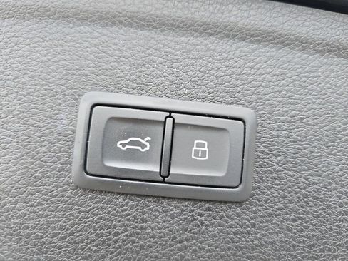 Used 2020 Audi SQ5 Prestige w/ Prestige Package AWD/4WD image 18