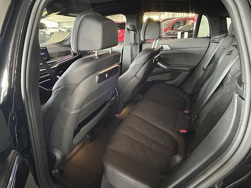 Used 2025 BMW X6 xDrive40i AWD/4WD image 48