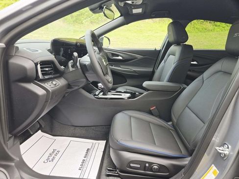 New 2026 Buick Envista Sport Touring w/ Convenience I Package FWD image 11