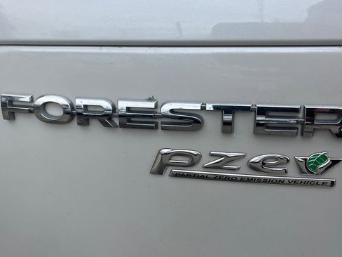 Used 2015 Subaru Forester 2.5i Premium w/ All-Weather Package image 24