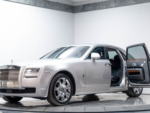 Used 2012 Rolls-Royce Ghost RWD image 2