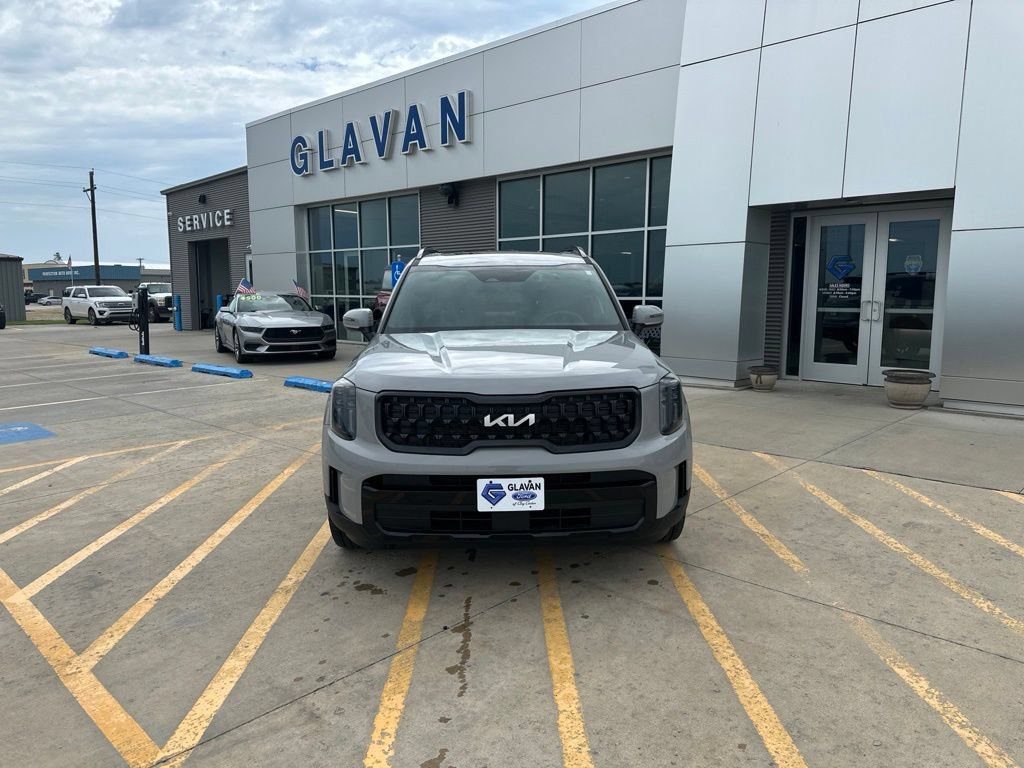 Used 2024 Kia Telluride EX X-Line AWD/4WD image 2