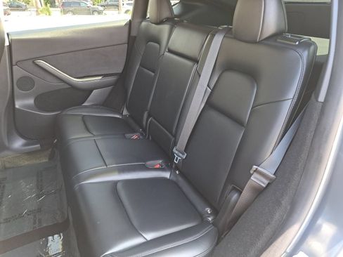 Used 2023 Tesla Model Y Long Range AWD/4WD image 15