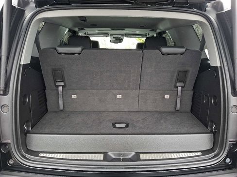 Used 2020 Chevrolet Tahoe LT w/ RST Edition image 30