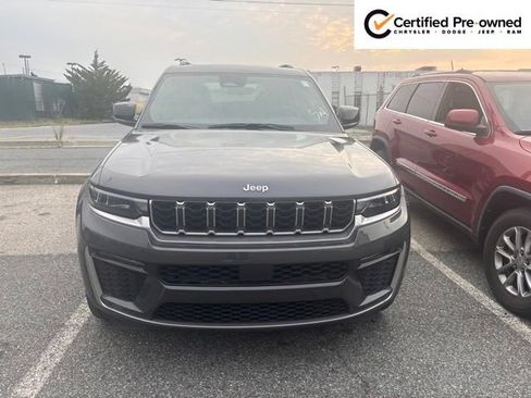 Used 2026 Jeep Grand Cherokee Limited AWD/4WD image 4