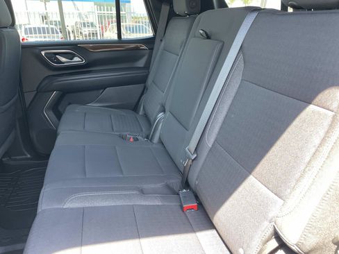 Used 2022 GMC Yukon SLE w/ Gmc Pro Safety Plus Package RWD image 28