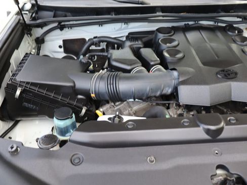 Used 2011 Toyota 4Runner SR5 image 37