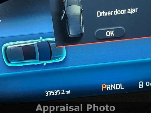 Used 2024 Ford Escape SE w/ PHEV Premium Package FWD image 2