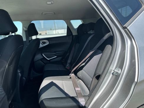 Used 2023 Kia Soul LX w/ Option Group 015 image 4