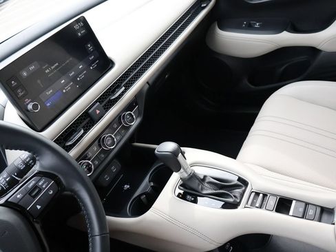 Certified 2026 Honda HR-V EX-L image 18