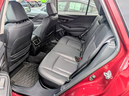 Used 2023 Subaru Outback Limited AWD/4WD image 7