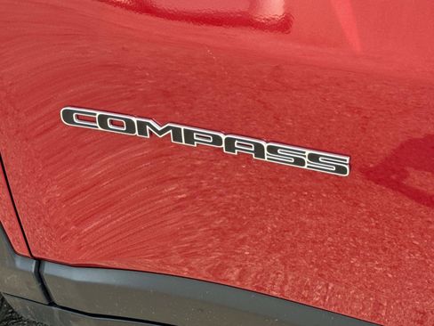 Certified 2025 Jeep Compass Limited AWD/4WD image 13