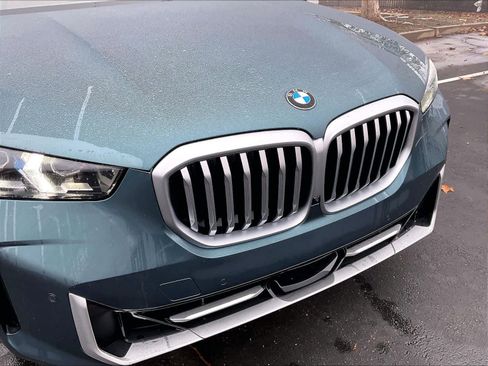 Used 2025 BMW X5 xDrive40i w/ Parking Assistance Package image 29